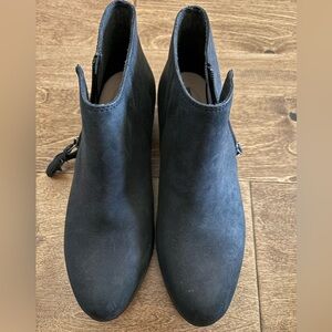 Clarks Elegant Black Ankle Booties Size 8